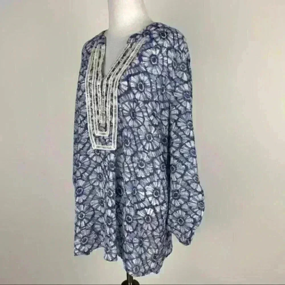 Multiples top sz XL white blue floral tab sleeve